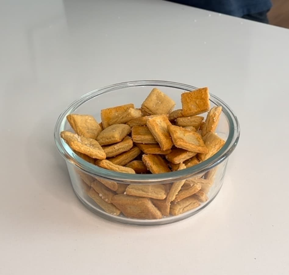Gluten-Free Cheez-Itz Copycat (High Protein & Low Carb)